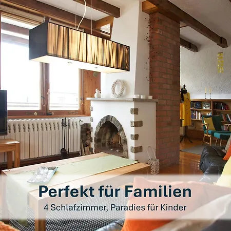 Mit Reetdach Gerdi Semesterbostad